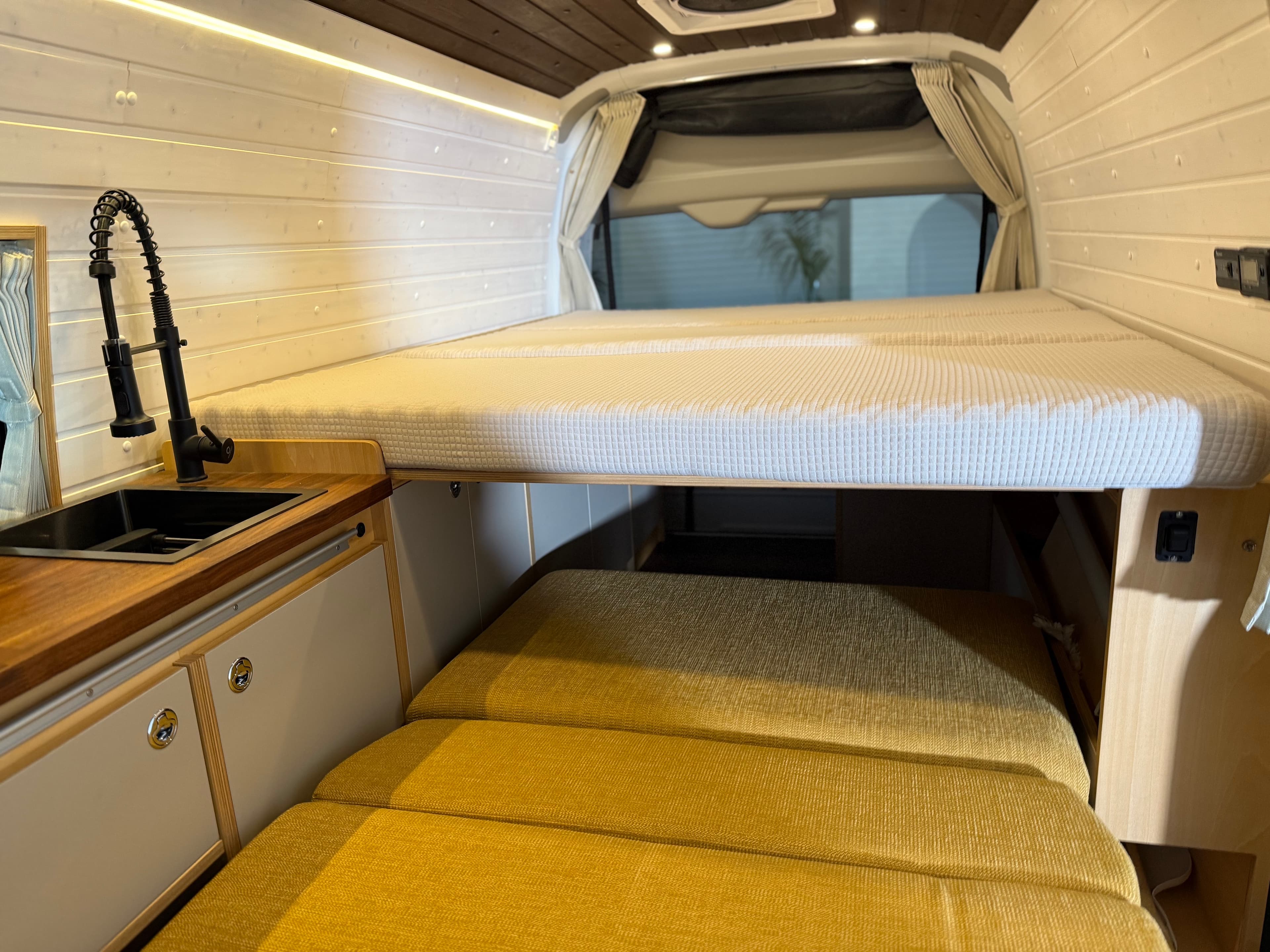 KUMA-Q rear interior view